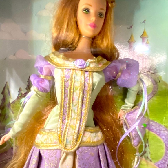 BARBIE NWT VINTAGE 2000 PRINCESS AND THE PEA COLLECTOR EDITION BARBIE DOLL w/BOX - Picture 2 of 12